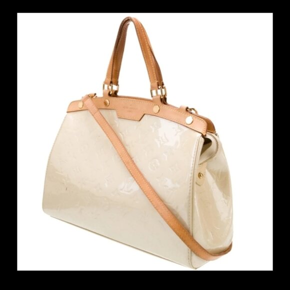 LOUIS VUITTON Monogram Vernis Brea Bag - Picture 2 of 11